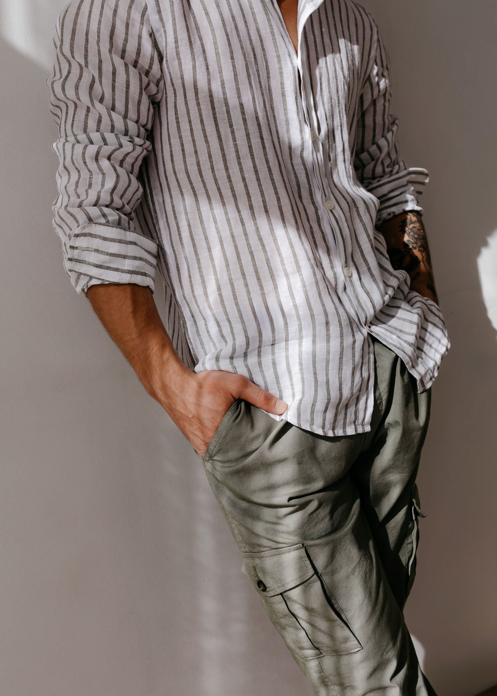 TEXTURED CARGO PANTS