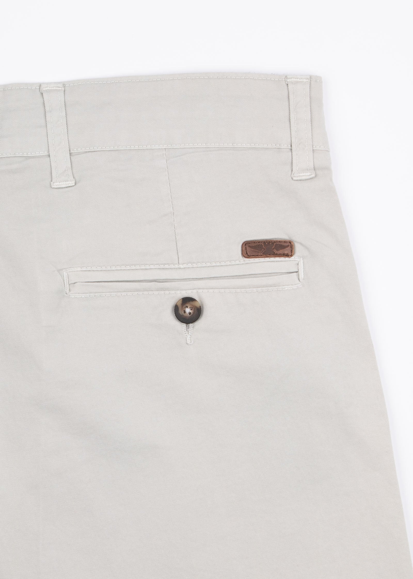 Chinese dyed Bermuda shorts