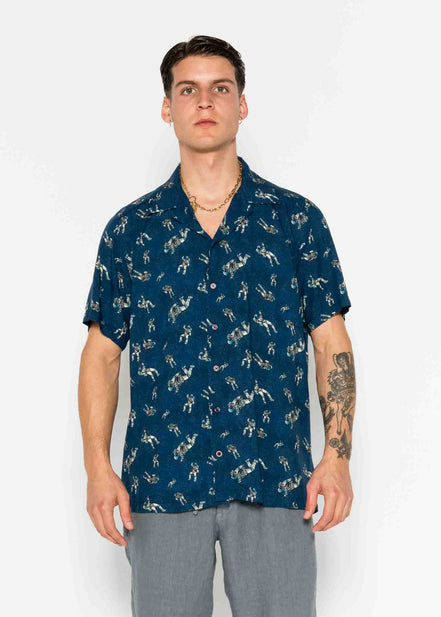CAMISA M/C DE BOWLING DE VISCOSE ESPACIAL