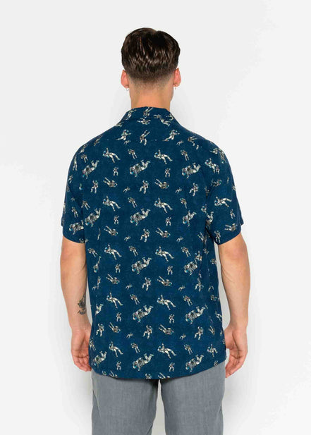 CAMISA M/C DE BOWLING DE VISCOSE ESPACIAL