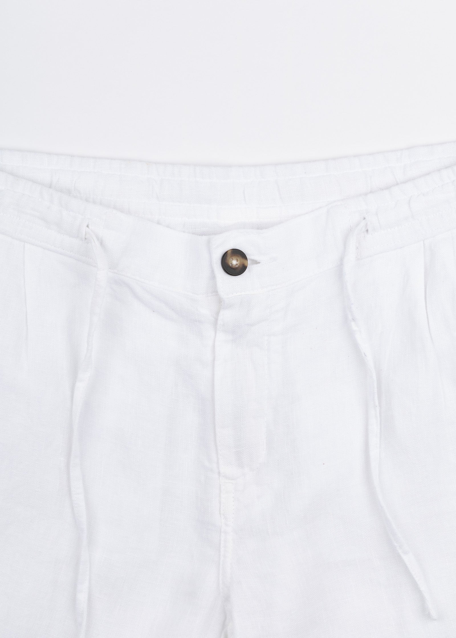 LINEN BERMUDA SHORTS WITH DARTS