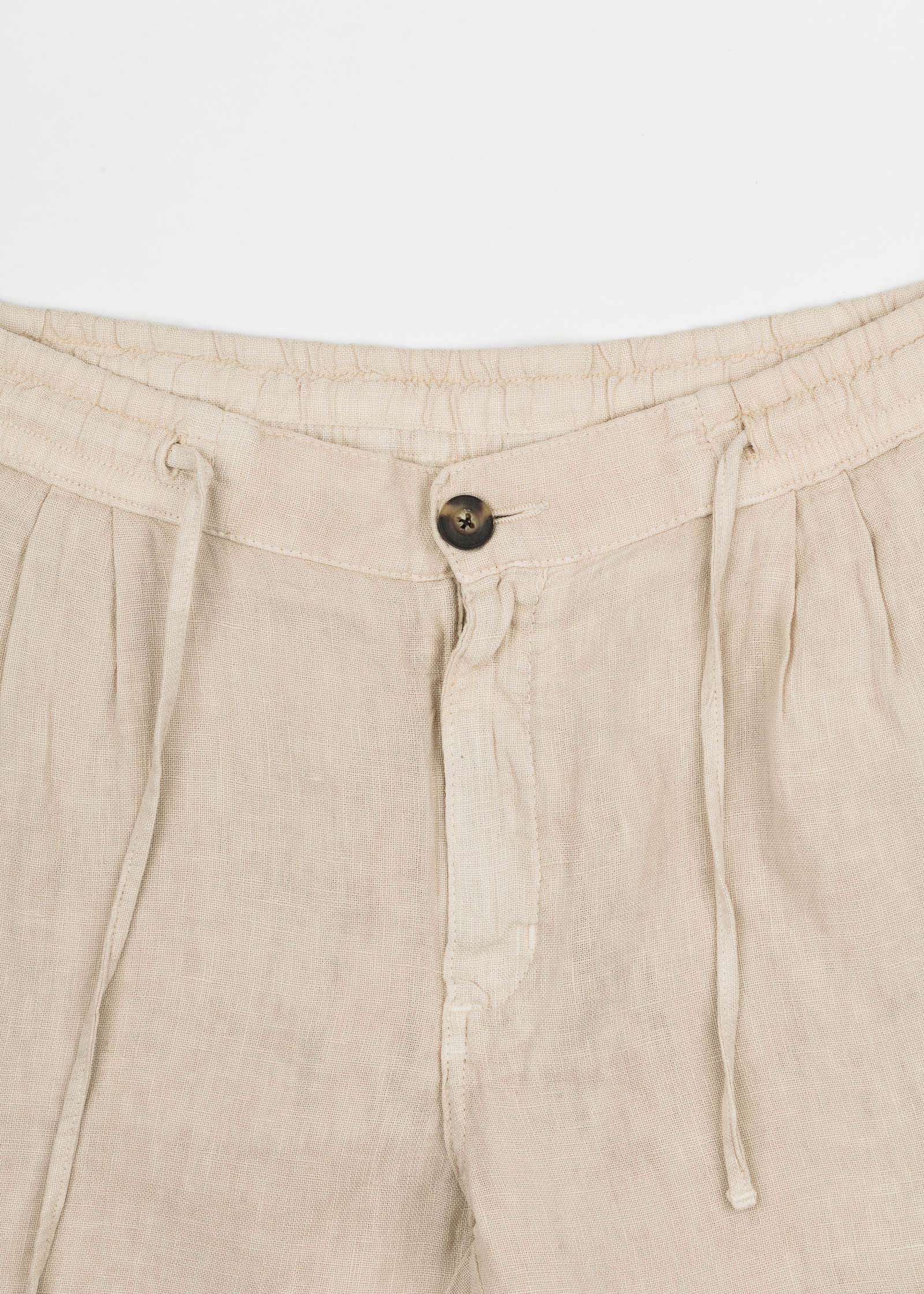 LINEN BERMUDA SHORTS WITH DARTS